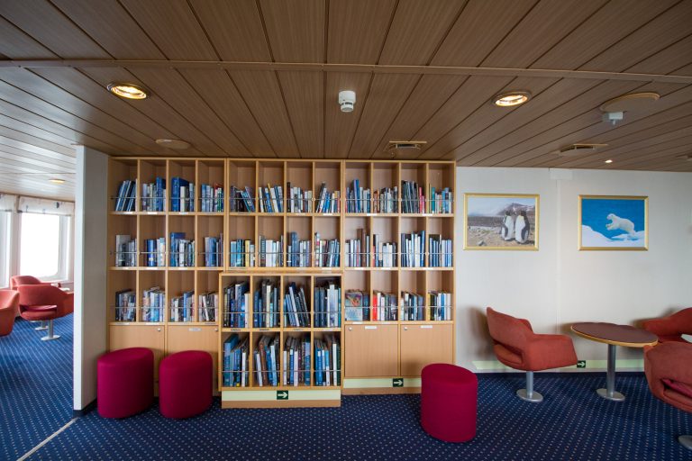 Ocean Nova, library