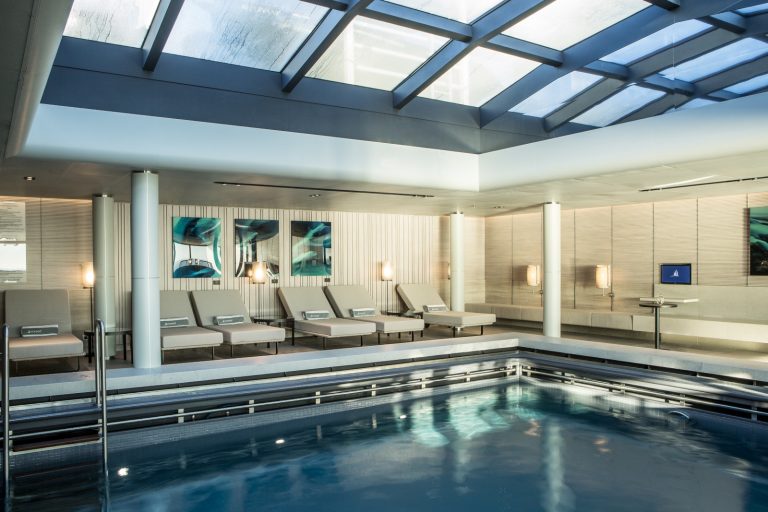 A heated indoor swimming pool (Imaq - sea water) with countercurrent swimming and a superb skylight © Gilles Trillard