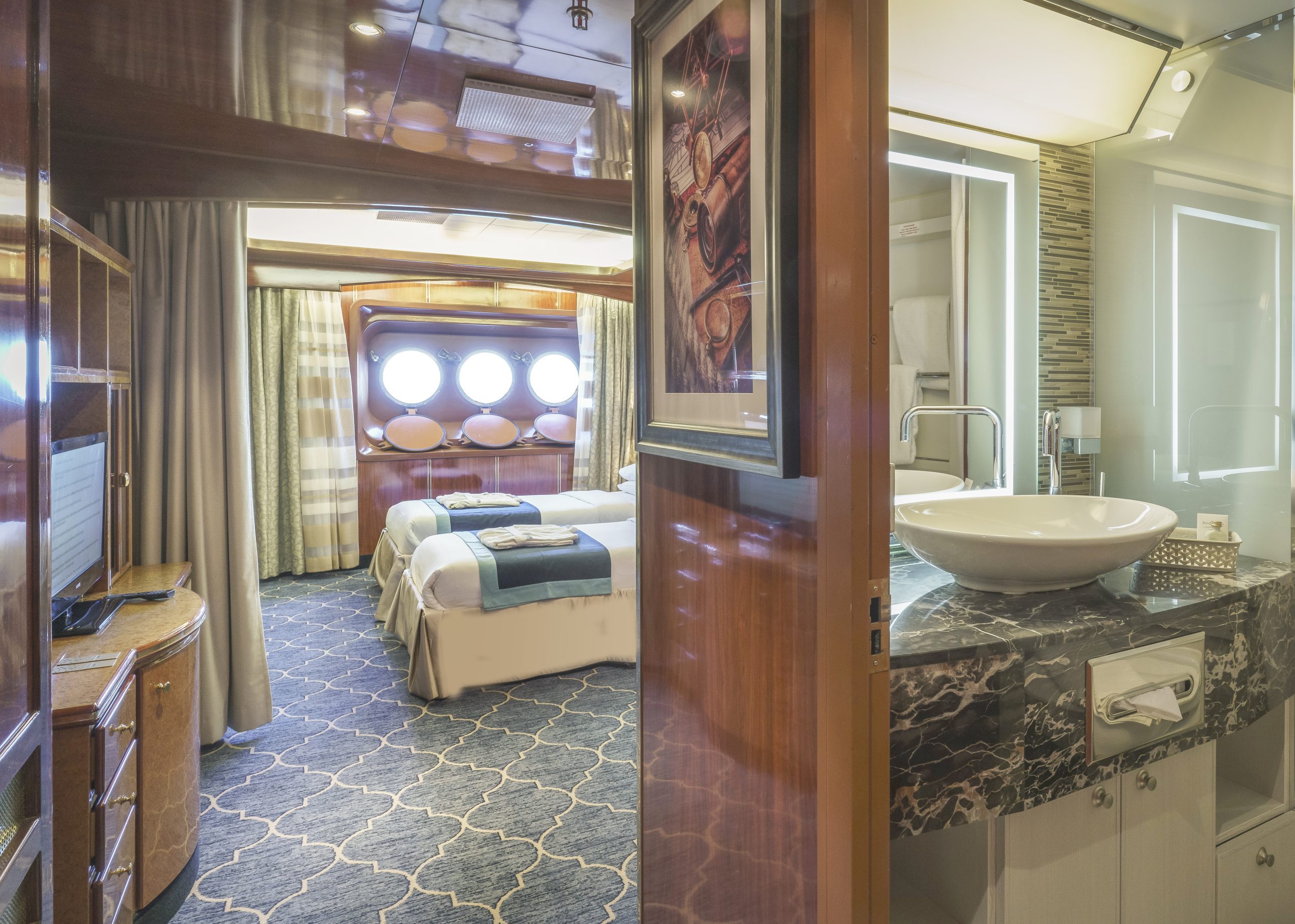 Sea Spirit Main Deck Suite