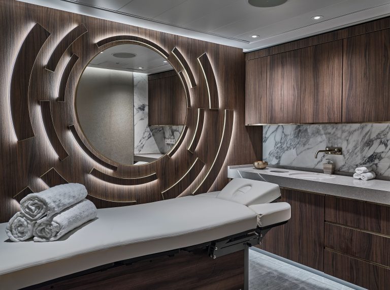 Silver Endeavour spa treatment room