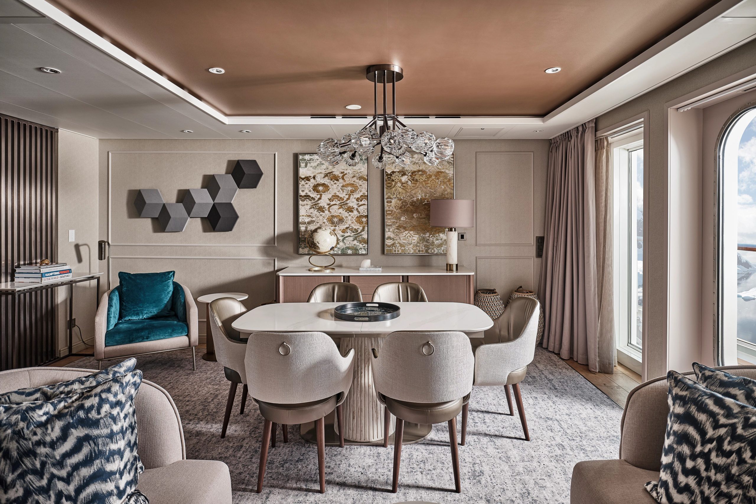 Silver Endeavour Owners Suite