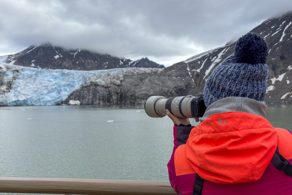 A guests photographic glacier in Svalbard.